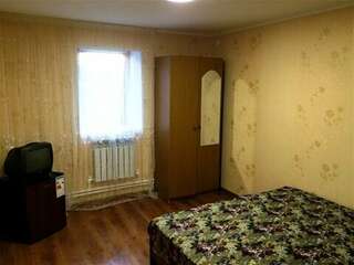 Гостевой дом Магадан Анапа Трехместный номер «Комфорт» с душем-1