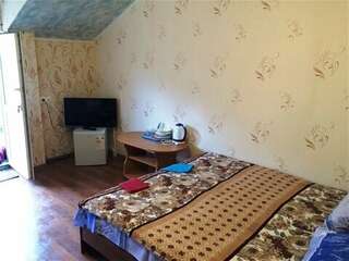 Гостевой дом Магадан Анапа Стандартный семейный номер-4