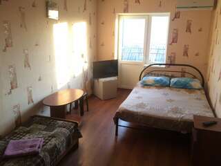 Гостевой дом Магадан Анапа Трехместный номер с балконом-6